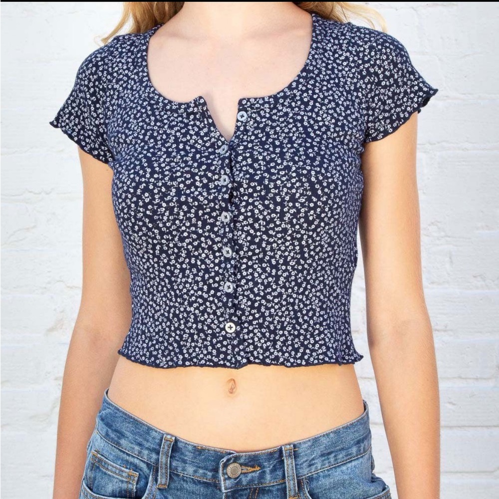 Brandy Melville Zelly Top